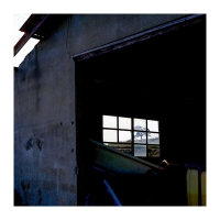 창 넘어도 봄이